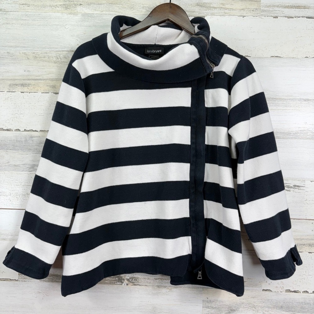 Lane Bryant Black‎ White Striped Asymmetrical Zip Sweater Womens Plus Size 18 20